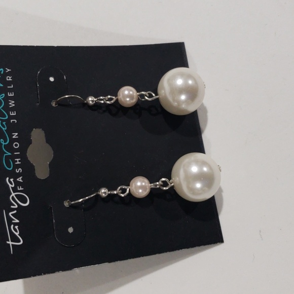 Elegant Silver tone Beaded Drop Dangle Earrings - Women's Fashion Jewelry - Picture 6 of 9